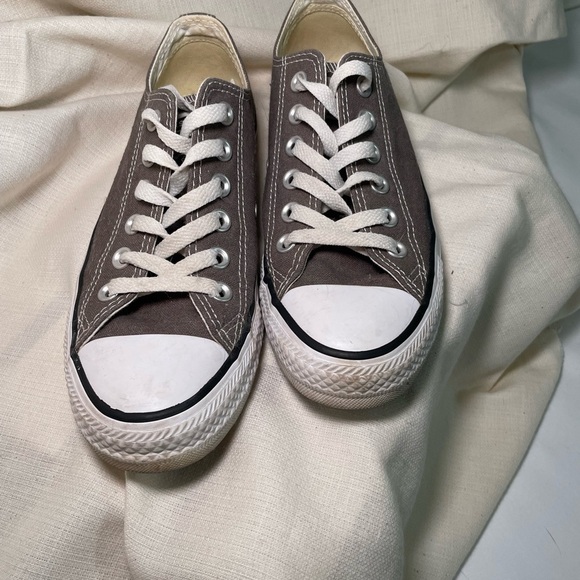 Converse All Star Low Gray Chuck Taylor Unisex Sneakers. Woman 7 Men’s 5 - Picture 2 of 10